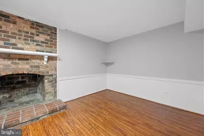 300 Holly Court, Herndon, VA 20170 - Photo 25