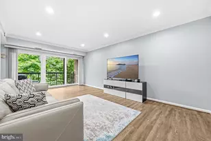 9715 Kings Crown Ct, Fairfax, VA 22031 - Photo 1