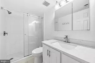 9715 Kings Crown Ct, Fairfax, VA 22031 - Photo 17