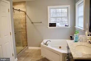 11601 Warren Ln, Fairfax, VA 22030 - Photo 23