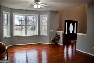 11601 Warren Ln, Fairfax, VA 22030 - Photo 7