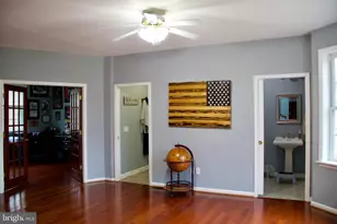 11601 Warren Ln, Fairfax, VA 22030 - Photo 9