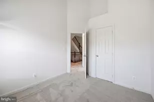 2545 James Monroe Cir, Herndon, VA 20171 - Photo 37