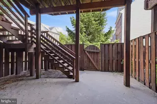 2545 James Monroe Cir, Herndon, VA 20171 - Photo 43