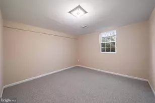 1103 Burwick Dr, Herndon, VA 20170 - Photo 17
