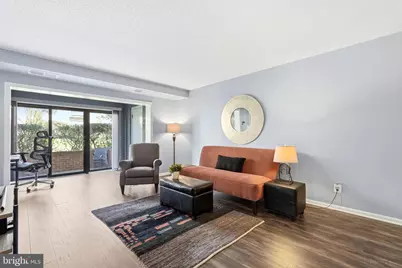 10222 Bushman Drive #8101, Oakton, VA 22124 - Photo 5