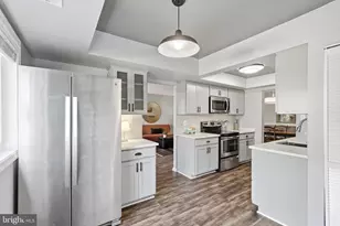 10222 Bushman Dr, Oakton, VA 22124 - Photo 13