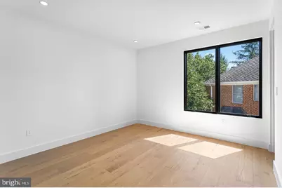 1733 Chain Bridge Road, McLean, VA 22102 - Photo 35