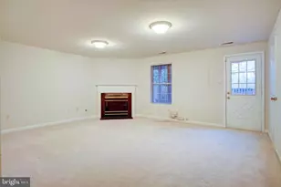 6912 Kerrywood Cir, Centreville, VA 20121 - Photo 31