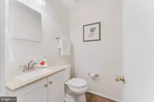 9103 Bramble Pl, Annandale, VA 22003 - Photo 19