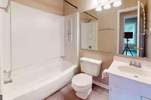 6008 Chestnut Hollow Ct, Centreville, VA 20121 - Photo 25