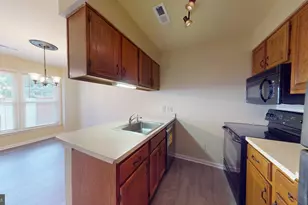 6008 Chestnut Hollow Ct, Centreville, VA 20121 - Photo 13