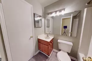 6008 Chestnut Hollow Ct, Centreville, VA 20121 - Photo 5