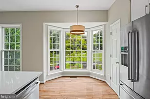 4103 Oak Village Landing, Fairfax, VA 22033 - Photo 5