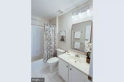 4103 Oak Village Landing, Fairfax, VA 22033 - Photo 5