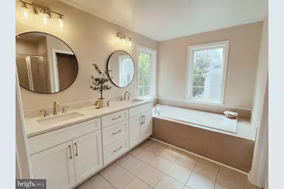 4103 Oak Village Landing, Fairfax, VA 22033 - Photo 3