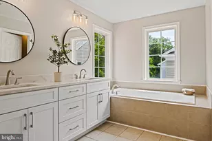 4103 Oak Village Landing, Fairfax, VA 22033 - Photo 25