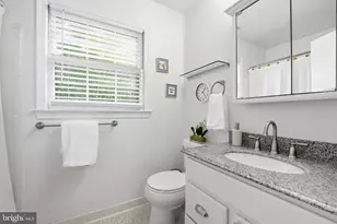 408 Holloway Ct NE, Vienna, VA 22180 - Photo 25