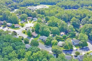 8097 Winding Way Ct, Springfield, VA 22153 - Photo 9