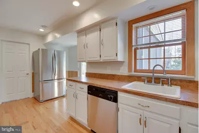 5400 Hampton Forest Way, Fairfax, VA 22030 - Photo 9