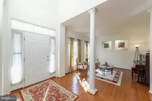 2944 Edgelea Rd, Vienna, VA 22181 - Photo 5