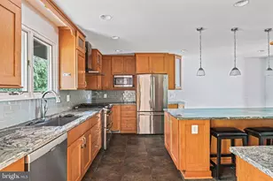 8108 Timber Valley Ct, Dunn Loring, VA 22027 - Photo 19