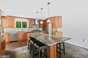 8108 Timber Valley Ct, Dunn Loring, VA 22027 - Photo 23