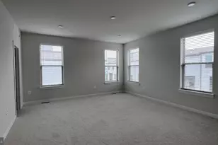 2433 Silver Line Aly, Herndon, VA 20171 - Photo 5