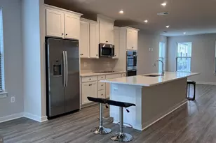 2433 Silver Line Aly, Herndon, VA 20171 - Photo 3