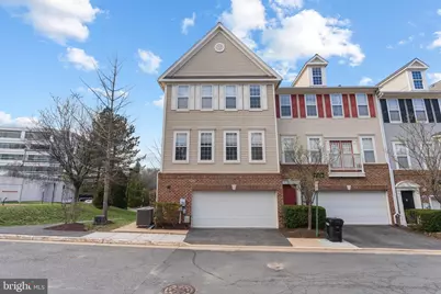 8074 Nicosh Circle Lane #50, Falls Church, VA 22042 - Photo 3