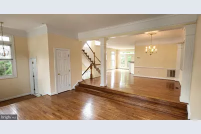 8021 Kidwell Town Court, Vienna, VA 22182 - Photo 5