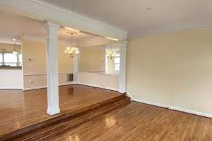 8021 Kidwell Town Ct, Vienna, VA 22182 - Photo 3