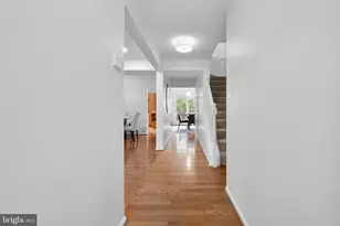 9639 Scotch Haven Dr, Vienna, VA 22181 - Photo 11