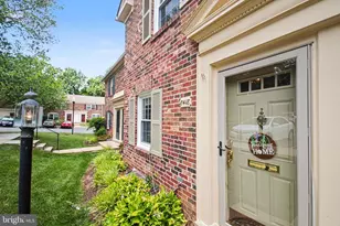 8418 Penshurst Dr, Springfield, VA 22152 - Photo 3