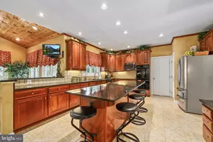 12916 Hedgetop Dr, Herndon, VA 20171 - Photo 11