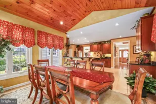 12916 Hedgetop Dr, Herndon, VA 20171 - Photo 13