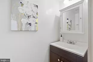 9424 Goshen Ln, Burke, VA 22015 - Photo 17