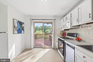 9424 Goshen Ln, Burke, VA 22015 - Photo 13