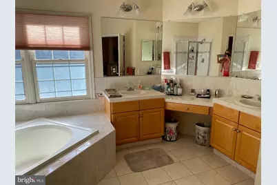 6915 Bonheim Court, McLean, VA 22101 - Photo 23