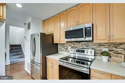 1661 Cedar Hollow Way, Reston, VA 20194 - Photo 9