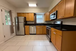 5835 Mt Vernon Dr, Alexandria, VA 22303 - Photo 3