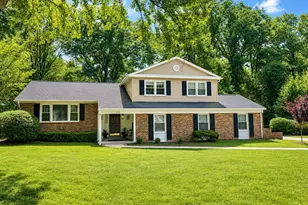 1715 Fox Run Ct, Vienna, VA 22182 - Photo 1