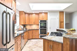 1715 Fox Run Ct, Vienna, VA 22182 - Photo 15