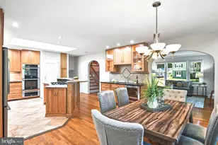 1715 Fox Run Ct, Vienna, VA 22182 - Photo 11
