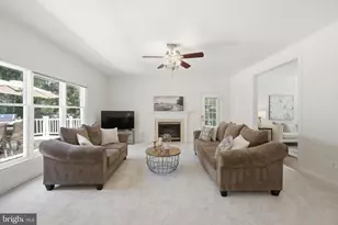 13614 Weinstein Ct, Centreville, VA 20120 - Photo 19