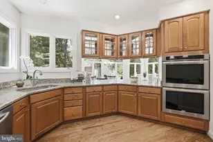 13614 Weinstein Ct, Centreville, VA 20120 - Photo 15