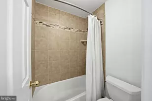 13614 Weinstein Ct, Centreville, VA 20120 - Photo 35