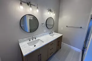 8112 Madrillon Ct, Vienna, VA 22182 - Photo 5