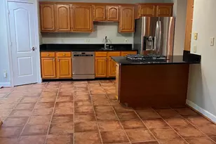 8112 Madrillon Ct, Vienna, VA 22182 - Photo 3