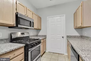 1701 Lake Shore Crest Dr, Reston, VA 20190 - Photo 17